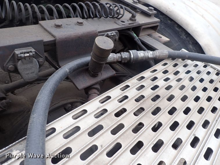 image for item DJ5674 2012 Freightliner Coronado SD  semi truck