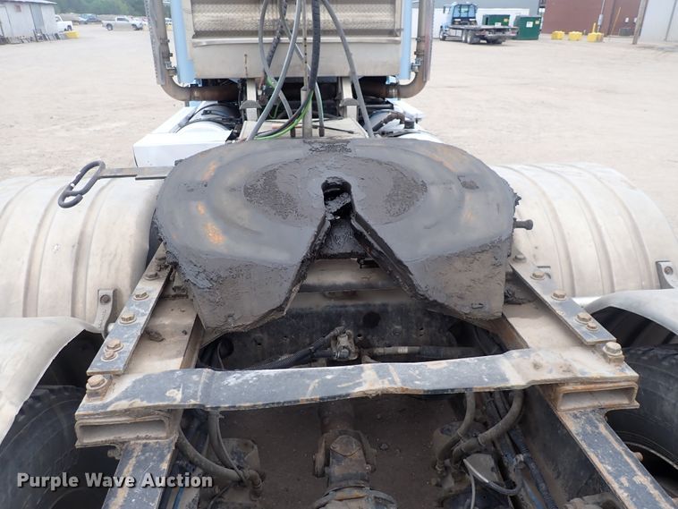 image for item DJ5674 2012 Freightliner Coronado SD  semi truck