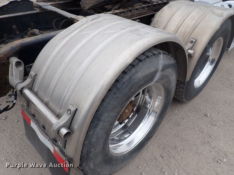 image for item DJ5674 2012 Freightliner Coronado SD  semi truck