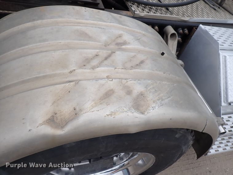 image for item DJ5674 2012 Freightliner Coronado SD  semi truck