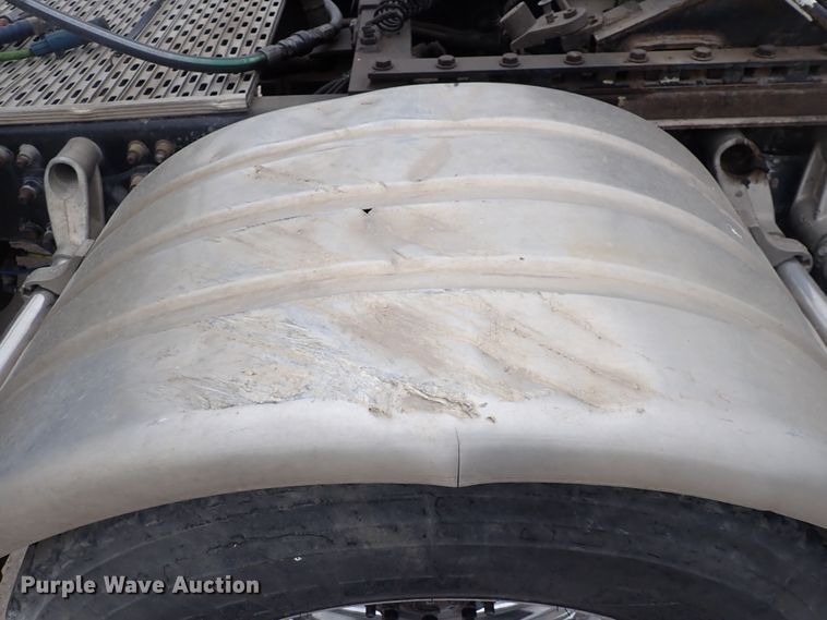 image for item DJ5674 2012 Freightliner Coronado SD  semi truck