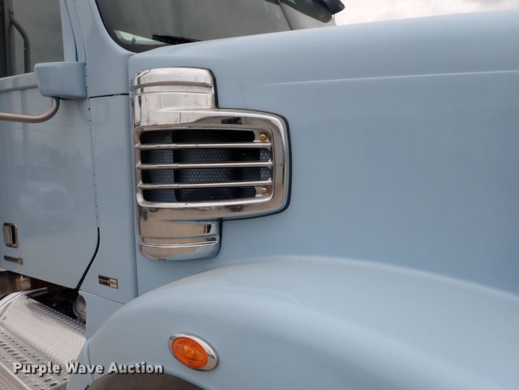 image for item DJ5674 2012 Freightliner Coronado SD  semi truck