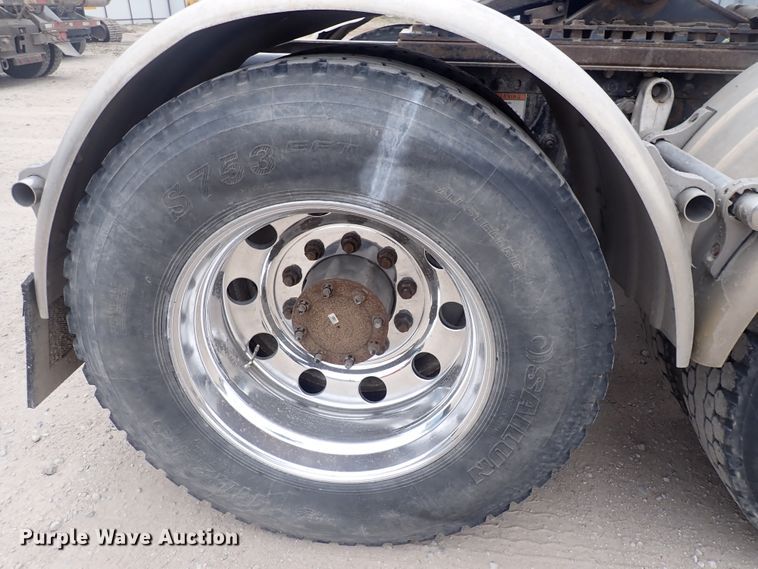 image for item DJ5674 2012 Freightliner Coronado SD  semi truck