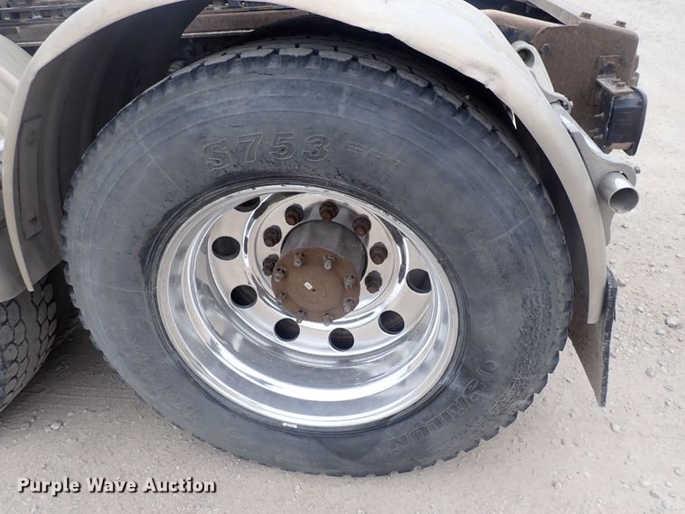 image for item DJ5674 2012 Freightliner Coronado SD  semi truck