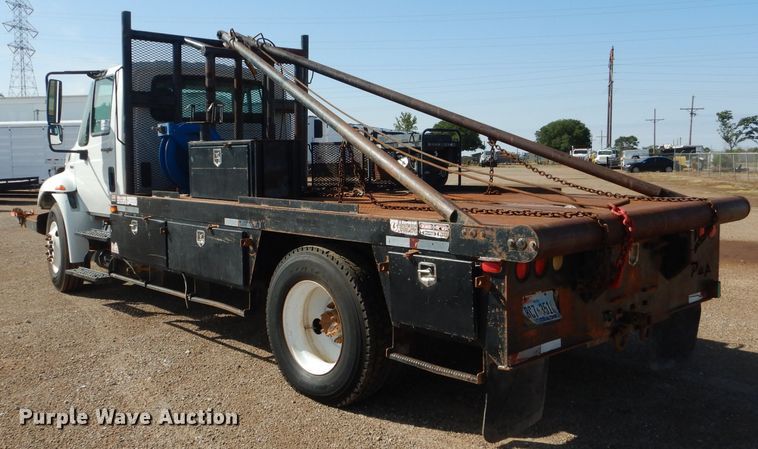 image for item DJ8845 2011 International DuraStar 4400  winch truck