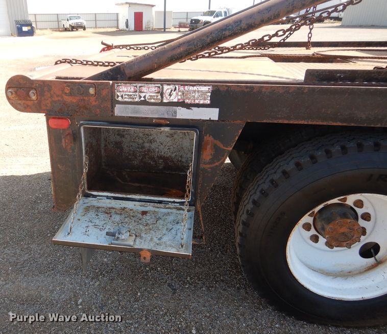 image for item DJ8845 2011 International DuraStar 4400  winch truck