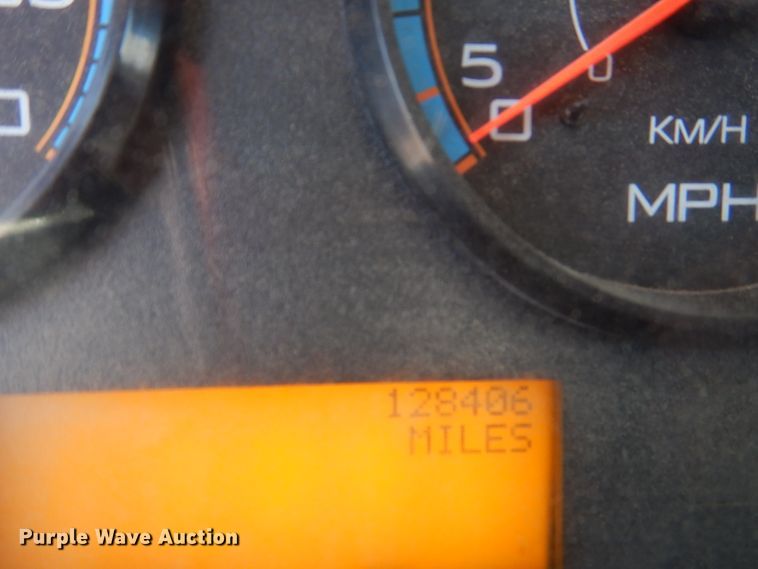 image for item DJ8845 2011 International DuraStar 4400  winch truck