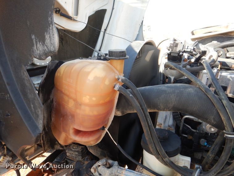 image for item DJ8845 2011 International DuraStar 4400  winch truck