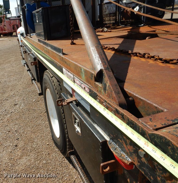 image for item DJ8845 2011 International DuraStar 4400  winch truck