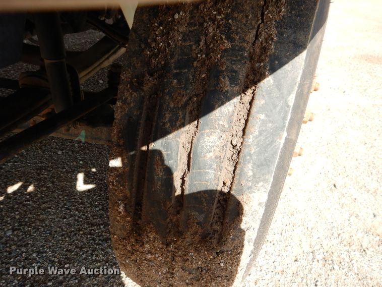 image for item DJ8845 2011 International DuraStar 4400  winch truck