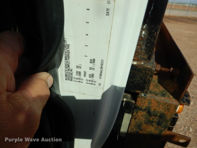 image for item DJ8845 2011 International DuraStar 4400  winch truck