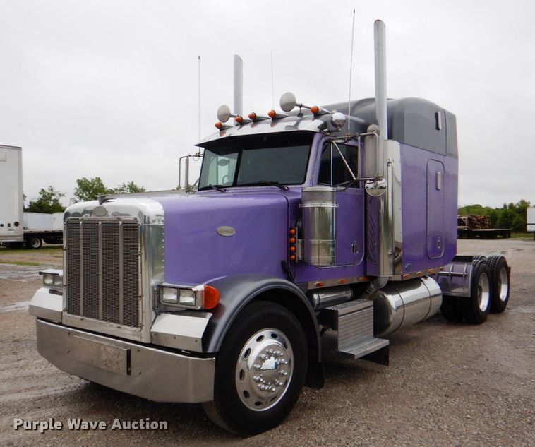 image for item DK5680 2000 Peterbilt 378  semi truck