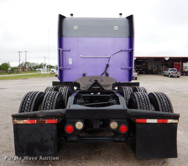 image for item DK5680 2000 Peterbilt 378  semi truck