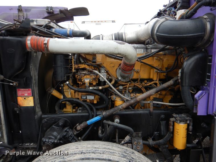 image for item DK5680 2000 Peterbilt 378  semi truck