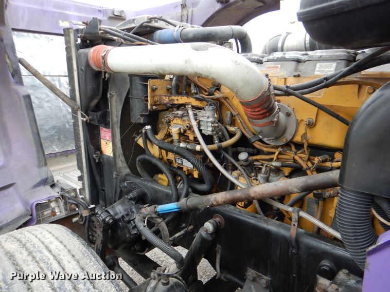 image for item DK5680 2000 Peterbilt 378  semi truck