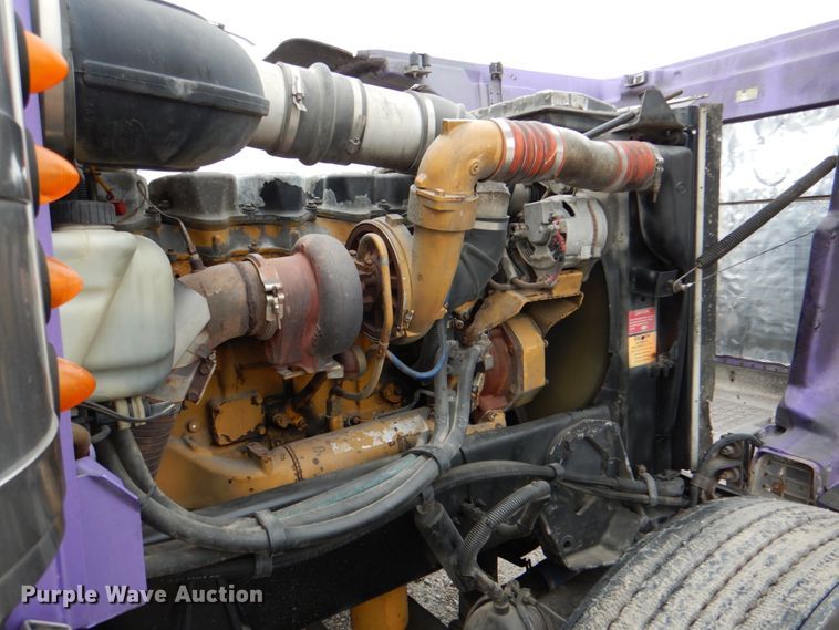 image for item DK5680 2000 Peterbilt 378  semi truck