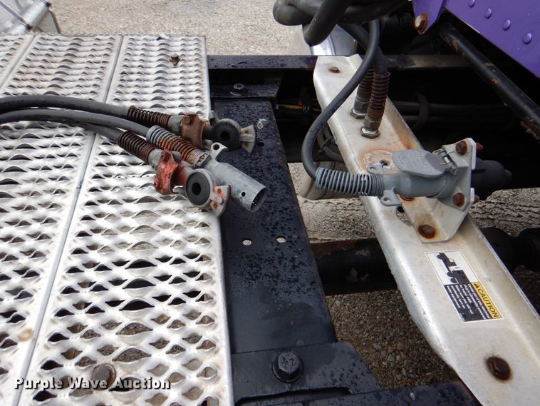 image for item DK5680 2000 Peterbilt 378  semi truck