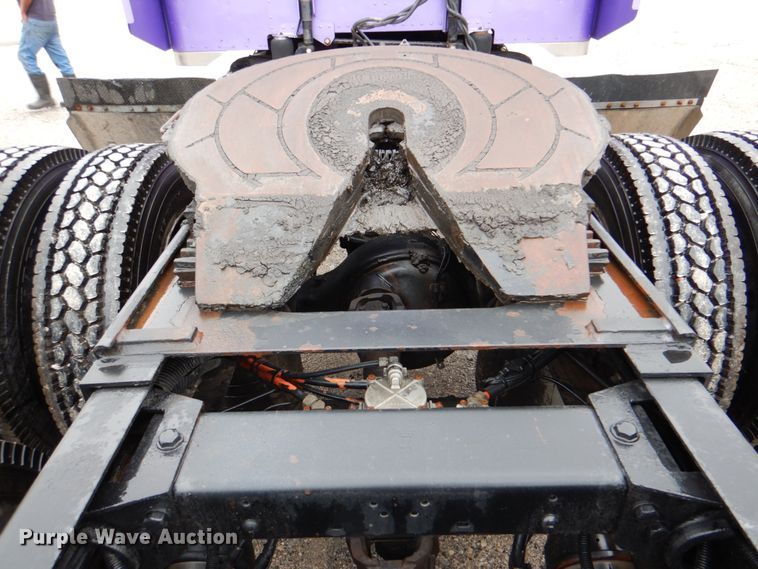 image for item DK5680 2000 Peterbilt 378  semi truck