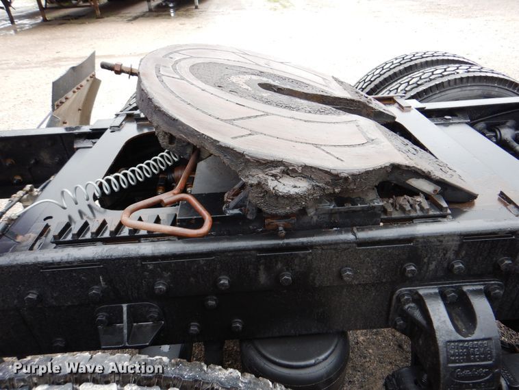 image for item DK5680 2000 Peterbilt 378  semi truck