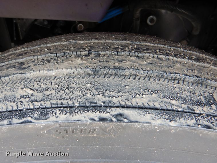 image for item DK5680 2000 Peterbilt 378  semi truck