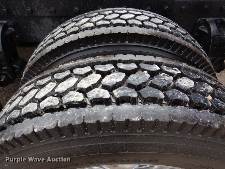 image for item DK5680 2000 Peterbilt 378  semi truck