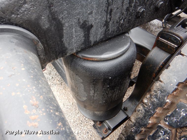 image for item DK5680 2000 Peterbilt 378  semi truck