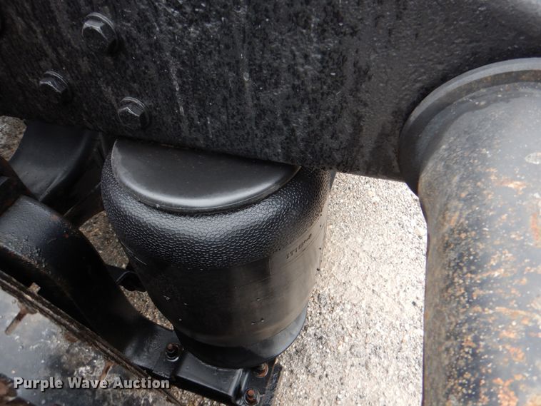 image for item DK5680 2000 Peterbilt 378  semi truck