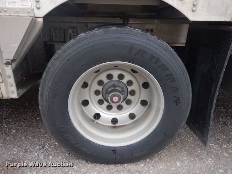 image for item DL0263 2007 Wilson PSDCL-402P  livestock trailer