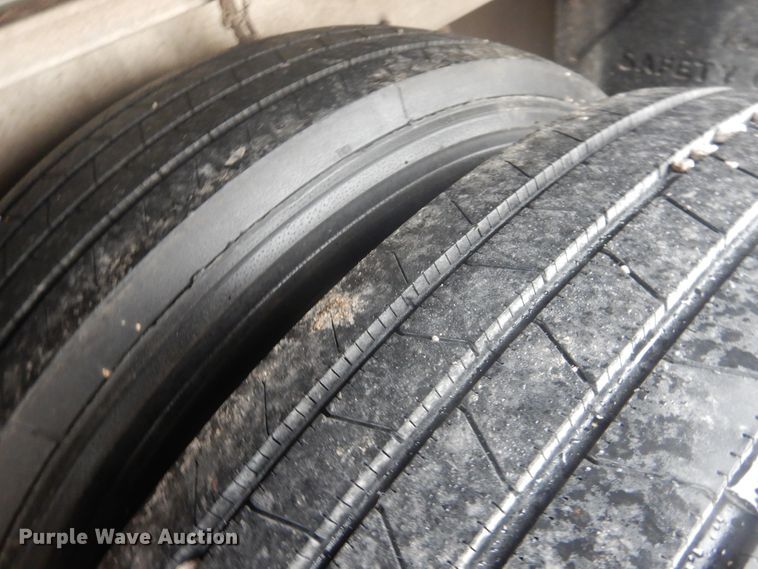 image for item DL0263 2007 Wilson PSDCL-402P  livestock trailer