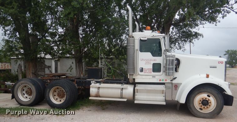 image for item DL0277 2006 Kenworth W900  semi truck