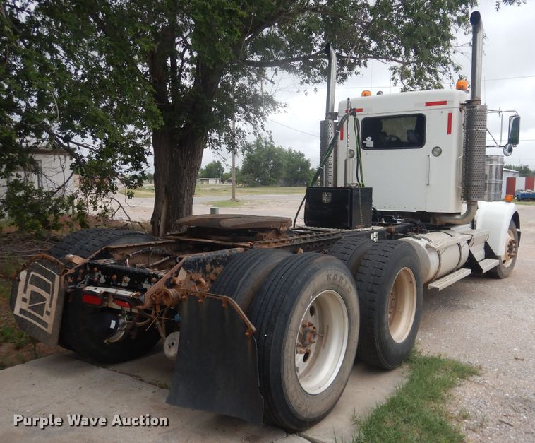 image for item DL0277 2006 Kenworth W900  semi truck