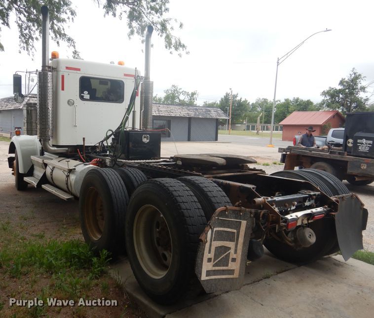 image for item DL0277 2006 Kenworth W900  semi truck