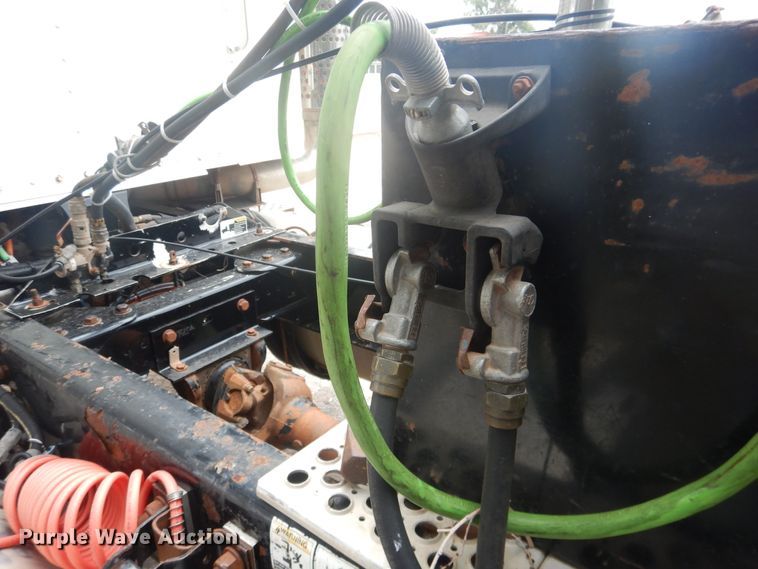 image for item DL0277 2006 Kenworth W900  semi truck