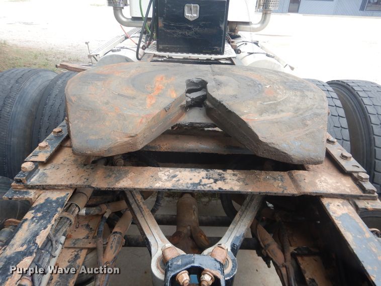 image for item DL0277 2006 Kenworth W900  semi truck