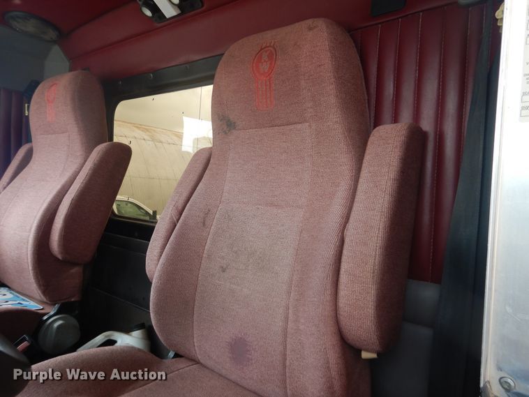 image for item DL0277 2006 Kenworth W900  semi truck