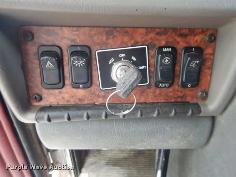 image for item DL0277 2006 Kenworth W900  semi truck