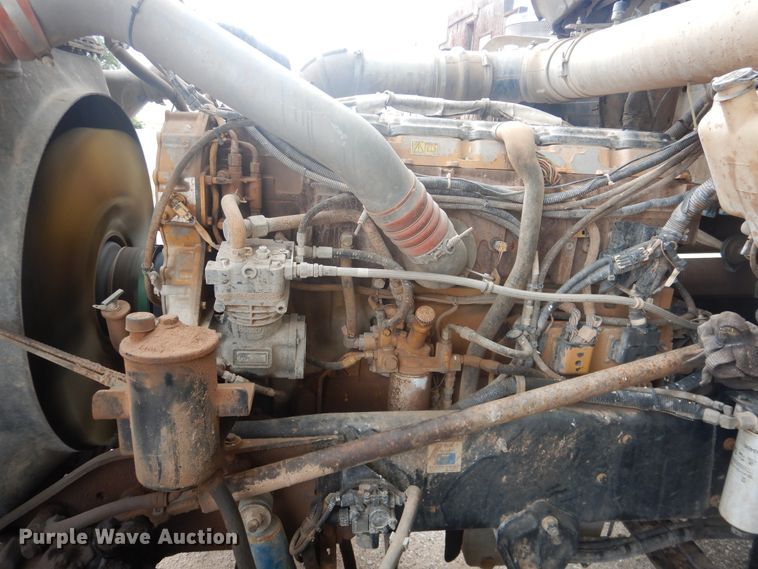 image for item DL0277 2006 Kenworth W900  semi truck