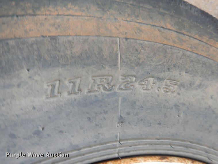 image for item DL0277 2006 Kenworth W900  semi truck