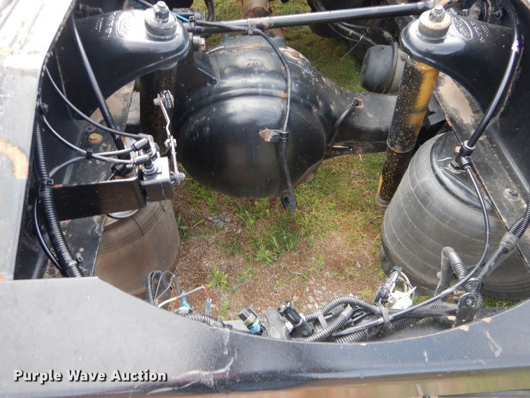 image for item DL0278 2013 Peterbilt 579  semi truck