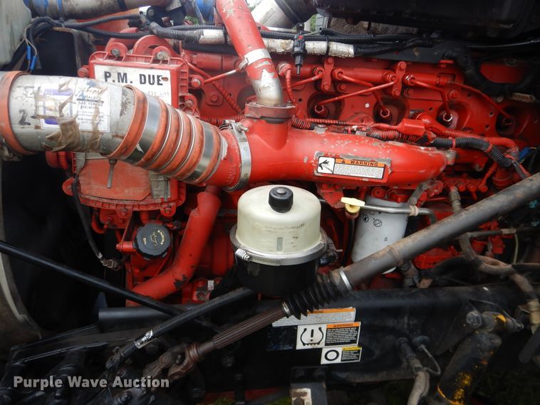 image for item DL0278 2013 Peterbilt 579  semi truck