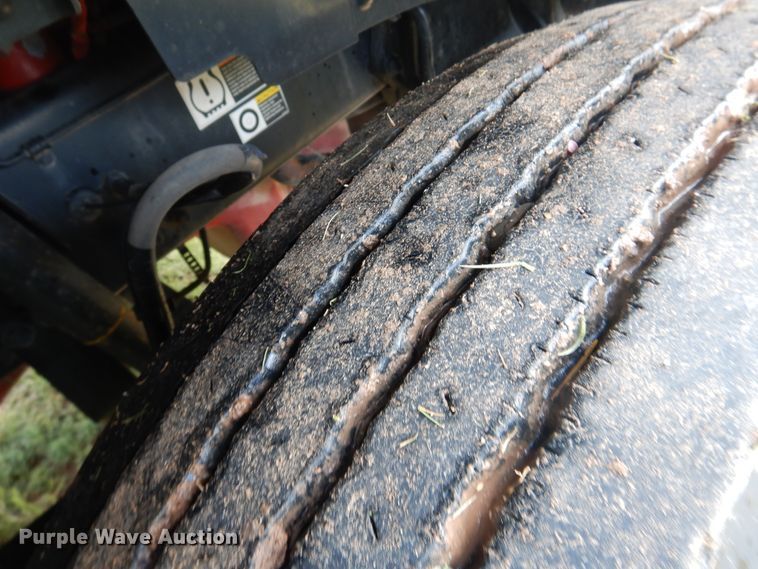 image for item DL0278 2013 Peterbilt 579  semi truck