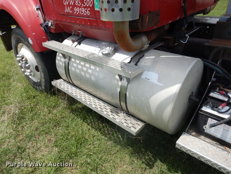 image for item DL0301 1990 International F9370  semi truck