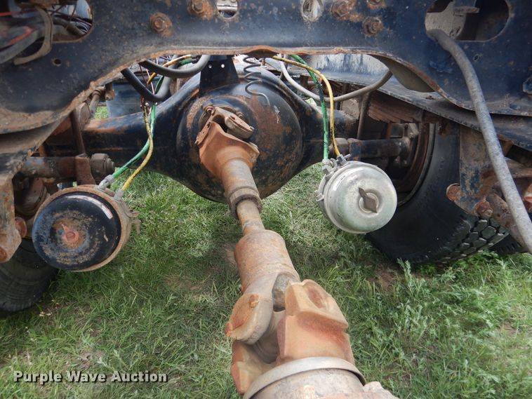 image for item DL0301 1990 International F9370  semi truck