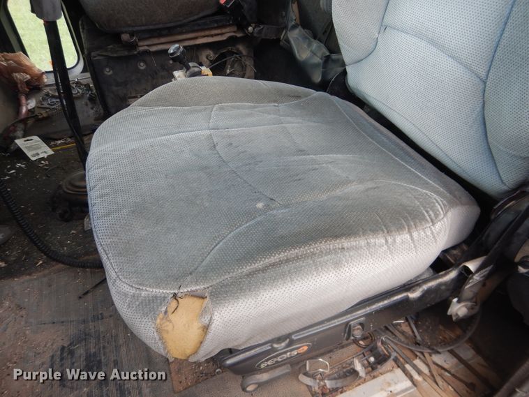 image for item DL0301 1990 International F9370  semi truck