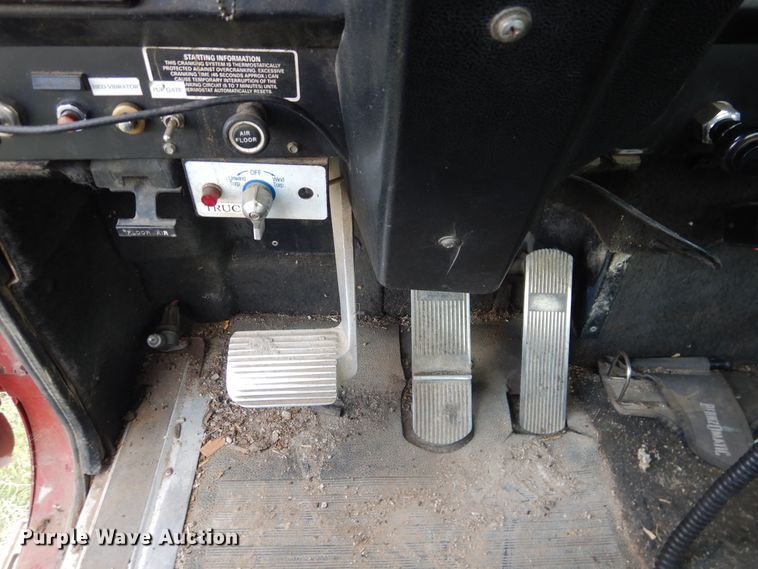 image for item DL0301 1990 International F9370  semi truck