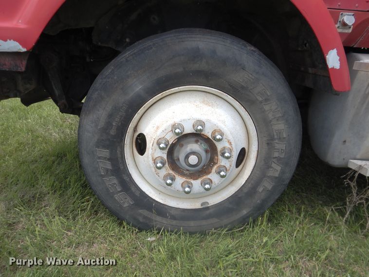 image for item DL0301 1990 International F9370  semi truck