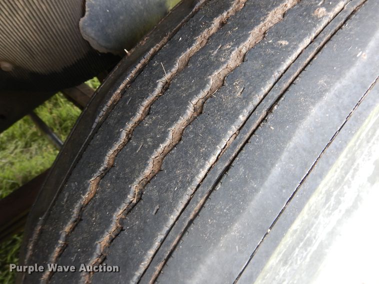 image for item DL0301 1990 International F9370  semi truck