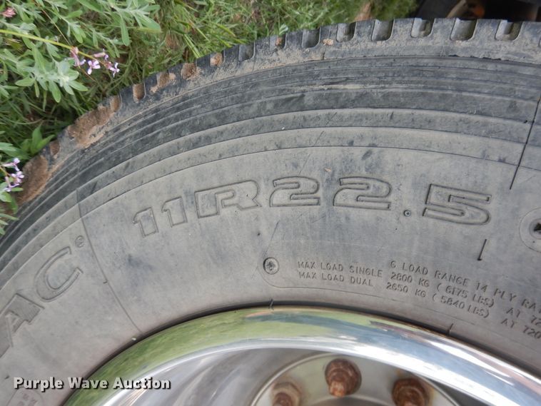 image for item DL0301 1990 International F9370  semi truck