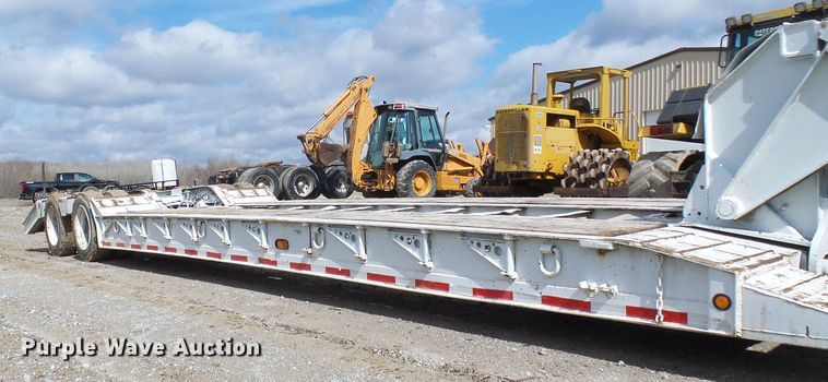 image for item DL0928 2000 Talbert TDW35SAHRG1T1 lowboy equipment trailer