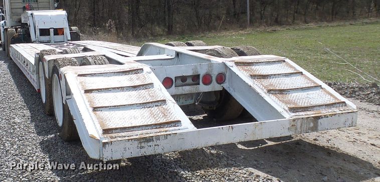 image for item DL0928 2000 Talbert TDW35SAHRG1T1 lowboy equipment trailer